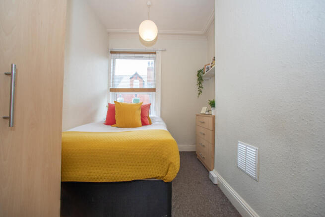 5 bed Terraced to rent Image 10
