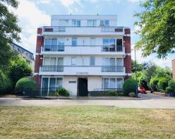 1, Sunningdale Lodge, Stonegrove, Edgware HA8 7SY