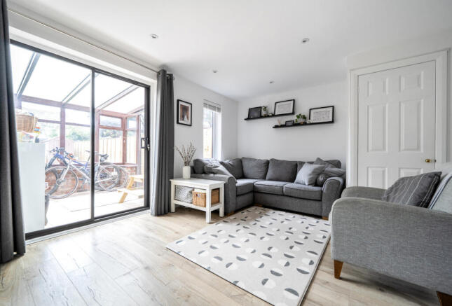 1346682-10-68b717...