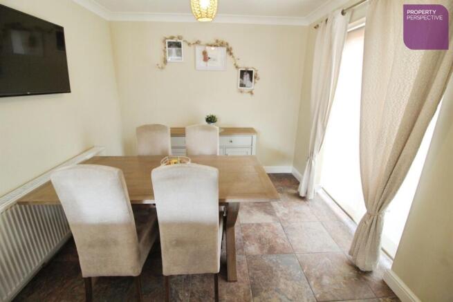 3 bed Semi-Detached for sale Image 6