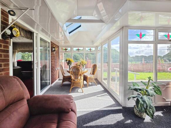2 bed Bungalow for sale Image 6