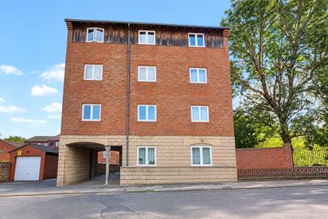 Queens Park, Town Centre, Swindon, SN1