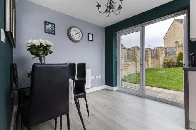 3 bed Semi-Detached for sale Image 8