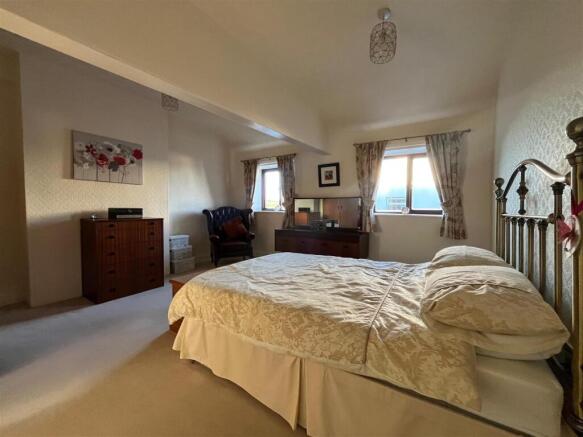 2 bed Cottage for sale Image 7
