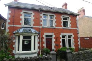 Llwyn, Abbey Road, Denbigh LL16 3DL