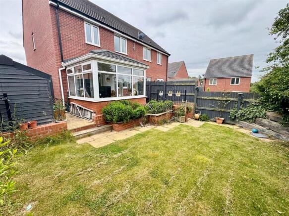 3 bed Semi-Detached for sale Image 4