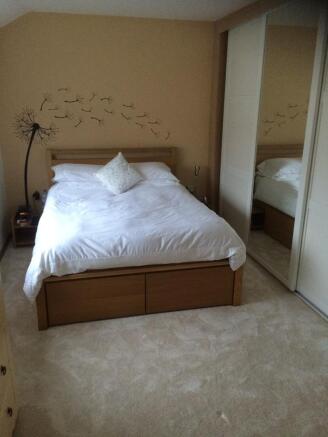 17' master bedroom
