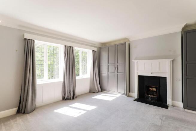 3 bed Apartment to rent Image 9