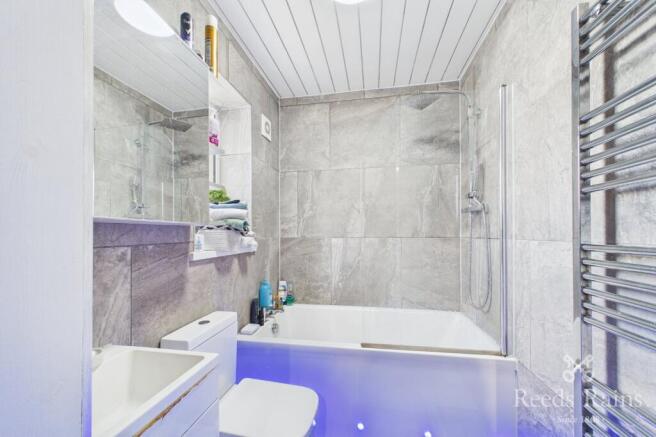 2 bed Semi-Detached for sale Image 10