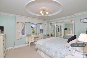 1, Woodview, Langdon Hills, Basildon SS16 6TZ