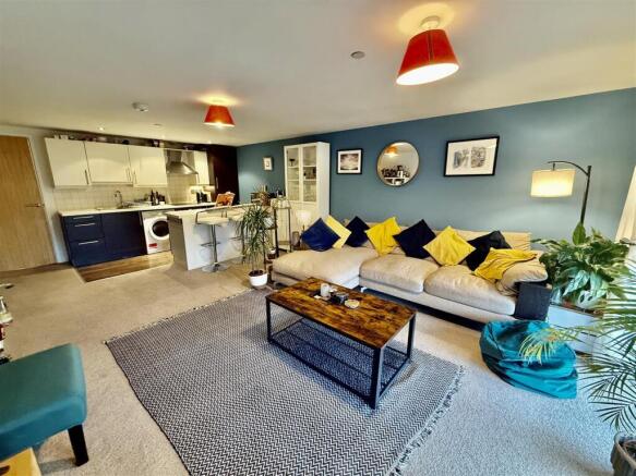 LOUNGE/KITCHEN/DINER