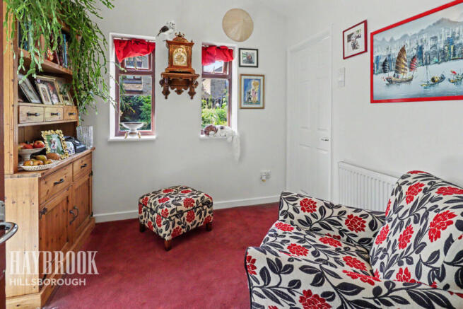 3 bed Semi-Detached for sale Image 8