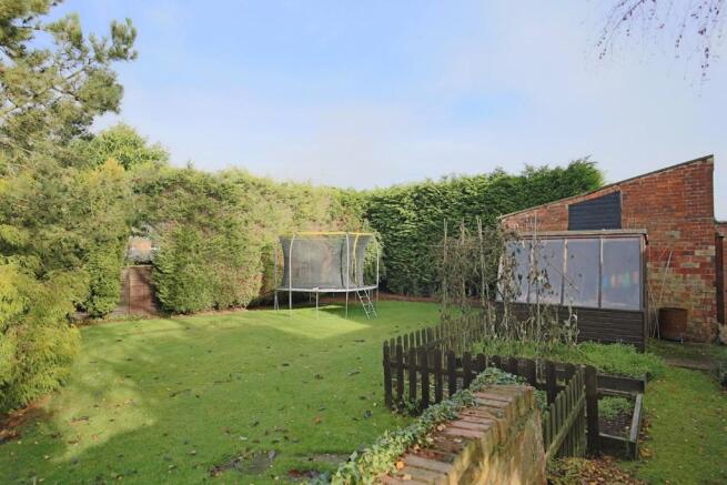 Garden/outbuilding