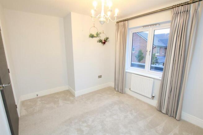 BEDROOM 5
