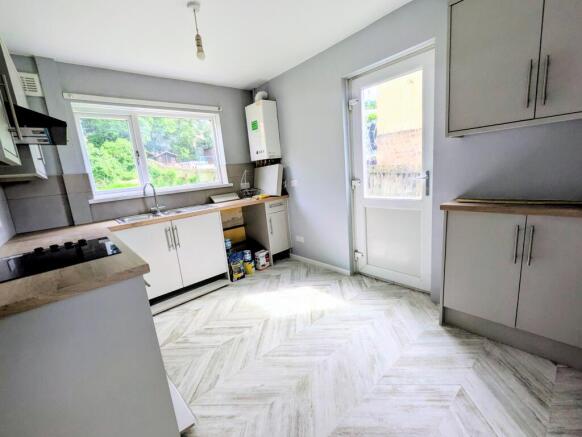 3 bed Semi-Detached for sale Image 8
