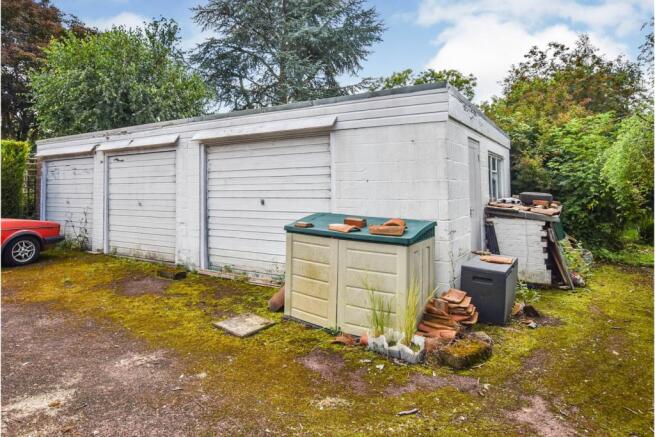 Triple Garage