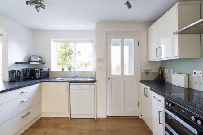Kitchen / Dini...