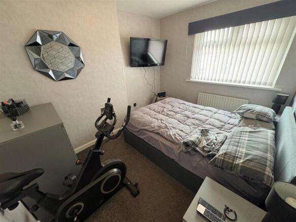 3 bed Semi-Detached for sale Image 10