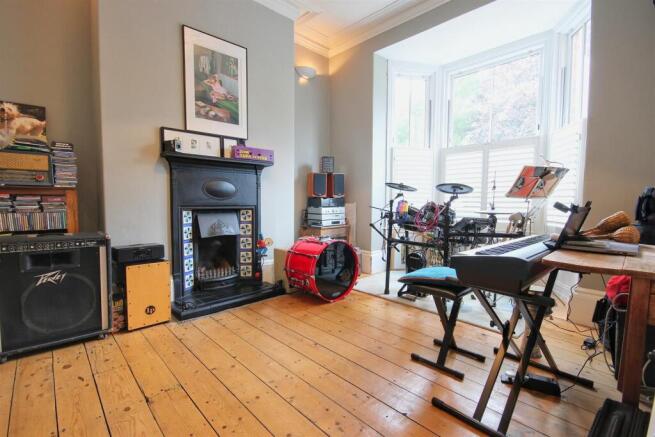 SITTING ROOM