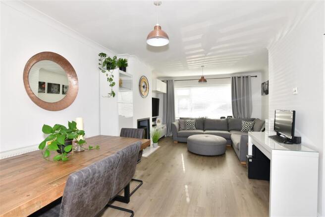 Lounge/ Diner