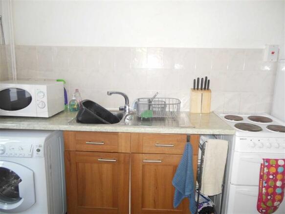 Kitchen: