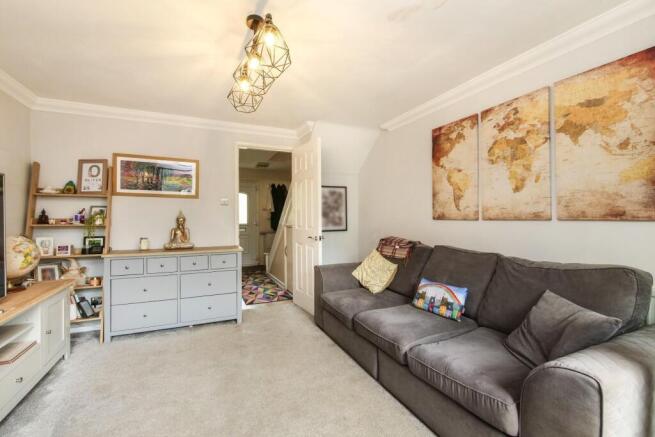 2 bed House for sale Image 5