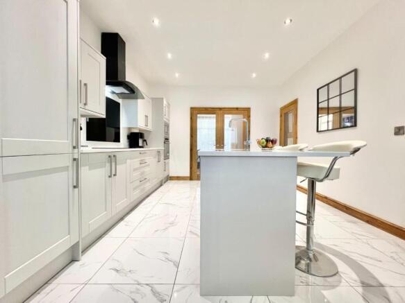 3 bed Terraced for sale Image 5