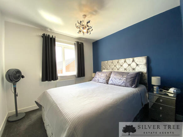 3 bed Semi-Detached for sale Image 8