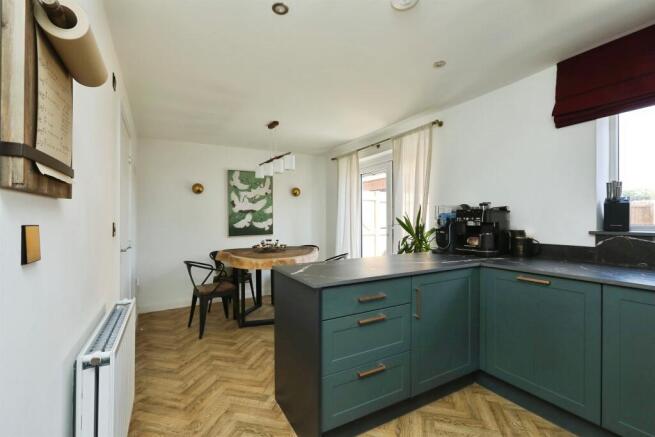 3 bed Detached for sale Image 6