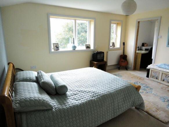 Photo 10