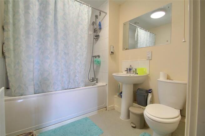 2 bed Flat for sale Image 9