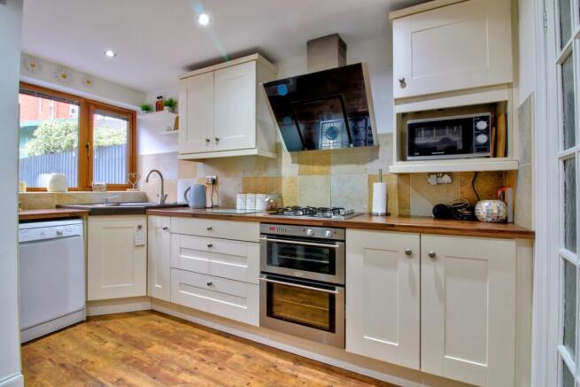 Kitchen - Park Road - Matt Clinton EweMove Kenilw