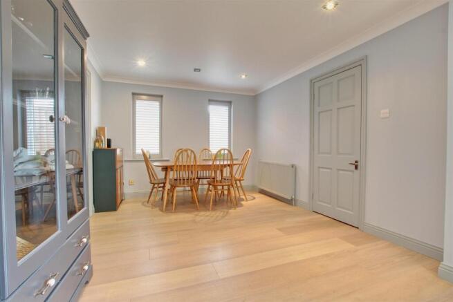 COMBINED KITCHEN, DINING ROOM & DAY ROOM