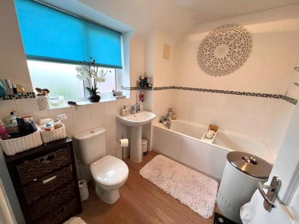 Bathroom.jpg