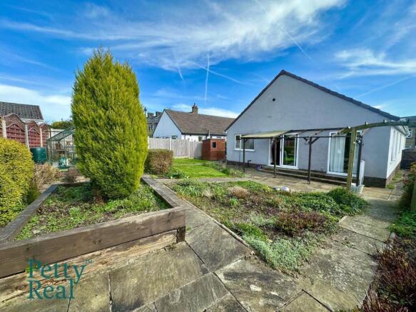 3 bed Detached Bungalow for sale Image 12