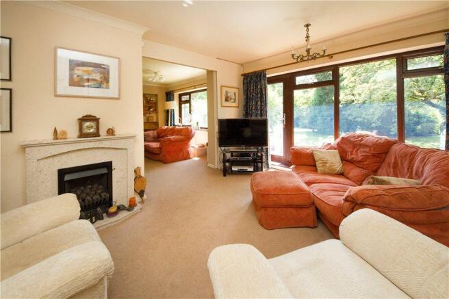 02 Sitting Room