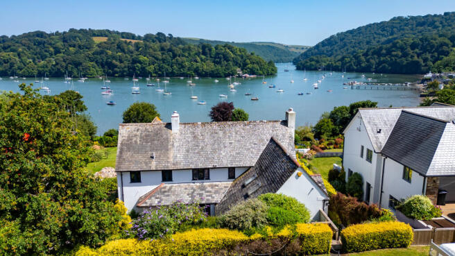 A04 - Fairholme Riverside Road Dartmouth - 260623
