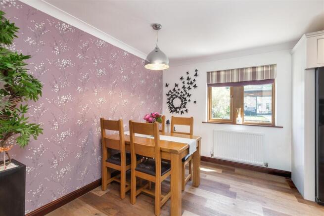 3 bed Terraced for sale Image 10
