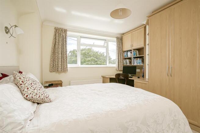 house-duncan-road-burgh-heath-140.jpg