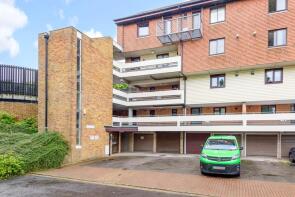 38, Saxon Court, Andover SP10 4BU