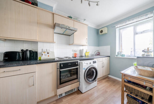 1420122-9-69a6909...