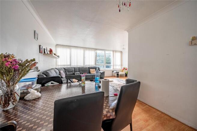 2 bed Apartment for sale Image 10