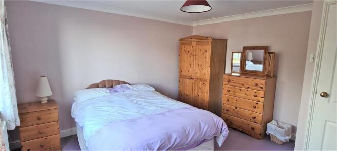 Front groundfloor bedroom.jpg