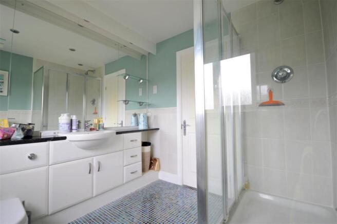 En Suite Woodfield.JPG