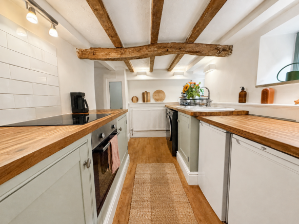 2 bed Cottage for sale Image 7