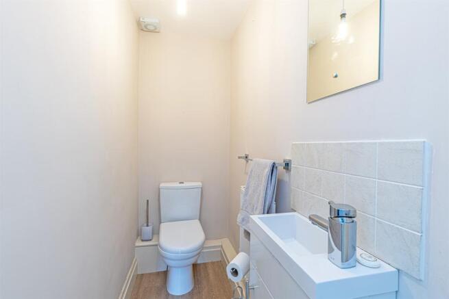 Cloakroom/WC
