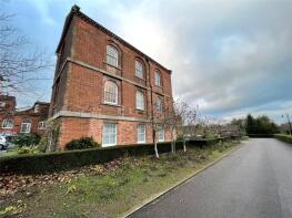 4, Killerton Walk, Devington Park, Exeter EX6 8UH