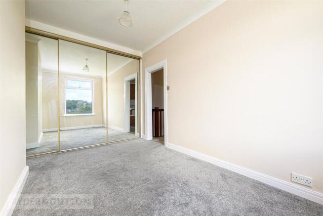 2 bed Terraced for sale Image 12
