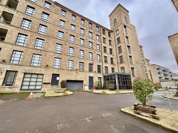 1 bed Apartment for sale Image 6
