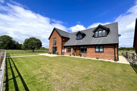 Moor View, Aston Common, Sheffield, S26 2AD